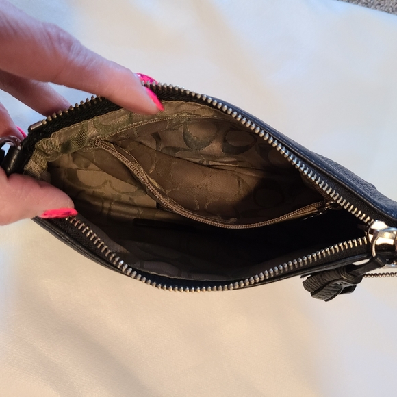 ⭐️COACH DEMI VINTAGE BLACK LEATHER SMALL SHOULDER BAG HANDBAG #9860 - Picture 5 of 11